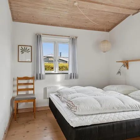 Elle - 175m From The Sea By Interhome Casa de Férias