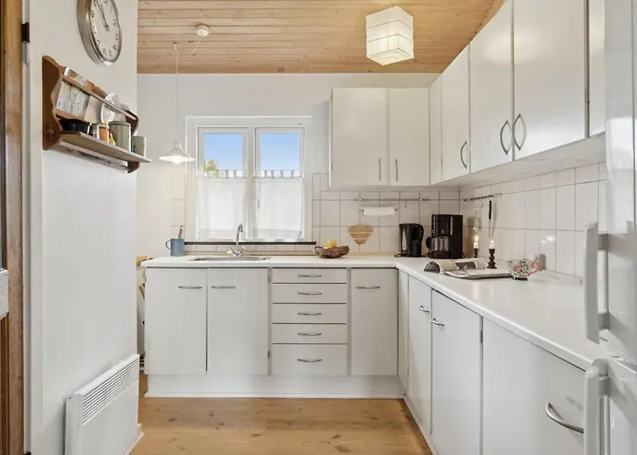 Holiday home Elle - 175m From The Sea By Interhome *